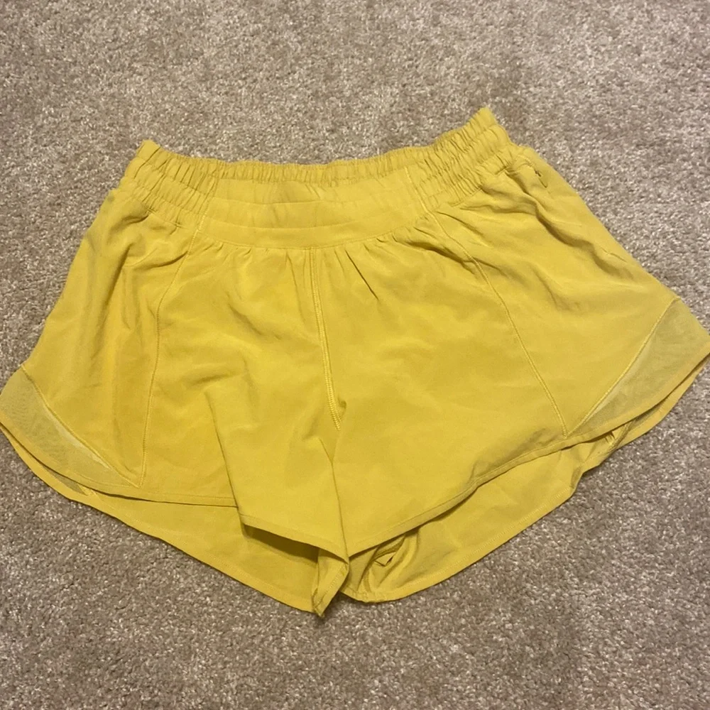 Lululemon hotty hot shorts - Picture 1 of 5